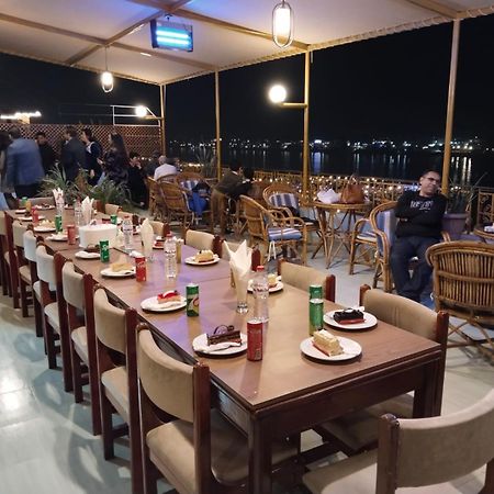 Merry Land Hotel & Roof Top Nile Restaurant לוקסור מראה חיצוני תמונה
