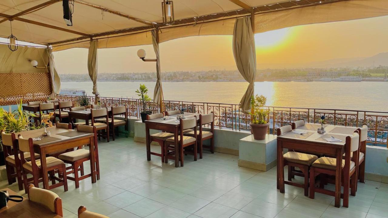 Merry Land Hotel & Roof Top Nile Restaurant לוקסור מראה חיצוני תמונה