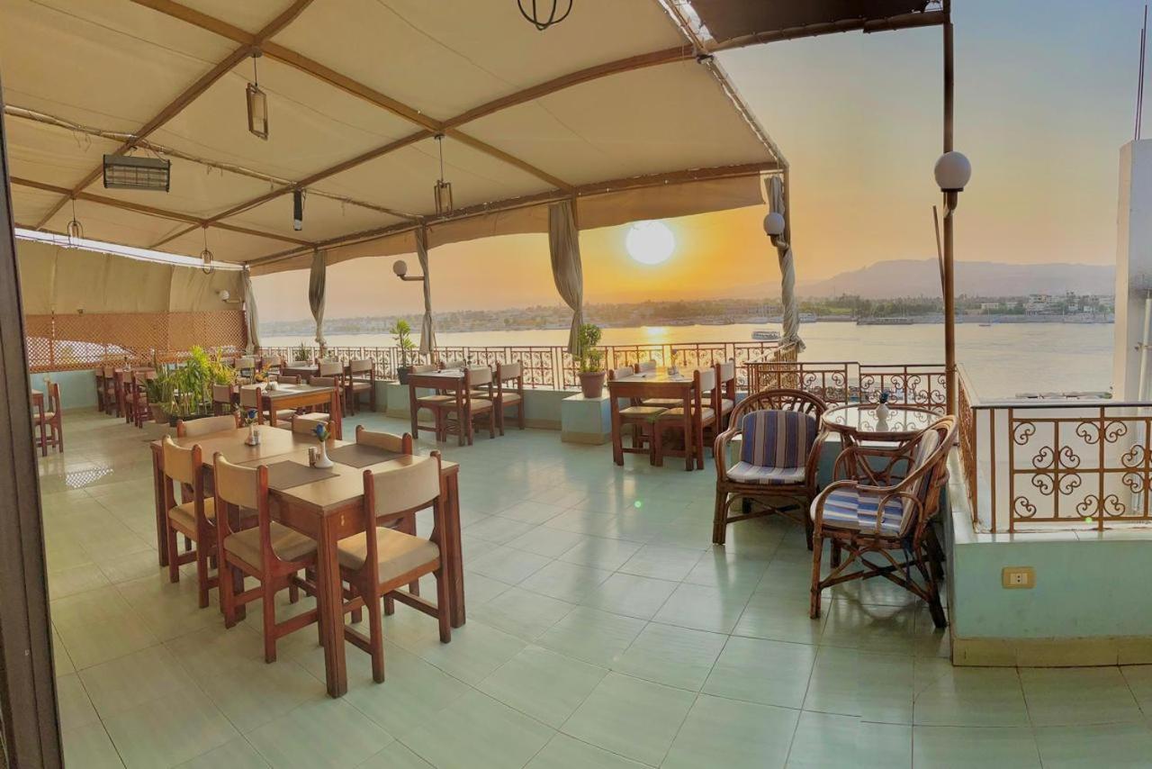 Merry Land Hotel & Roof Top Nile Restaurant לוקסור מראה חיצוני תמונה