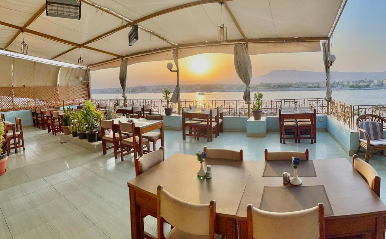 Merry Land Hotel & Roof Top Nile Restaurant לוקסור מראה חיצוני תמונה