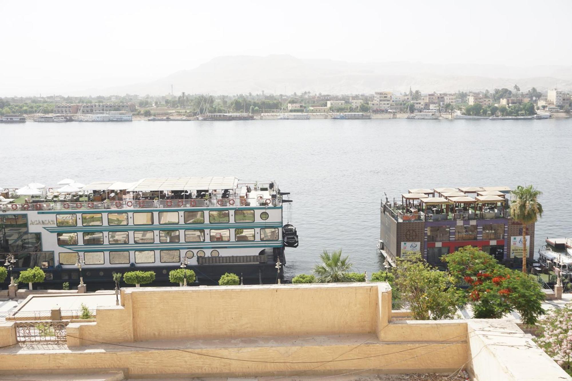 Merry Land Hotel & Roof Top Nile Restaurant לוקסור מראה חיצוני תמונה